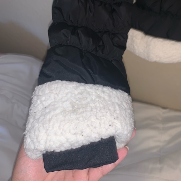 Calvin Klein Women’s Performance Jacket - Picture 5 of 13